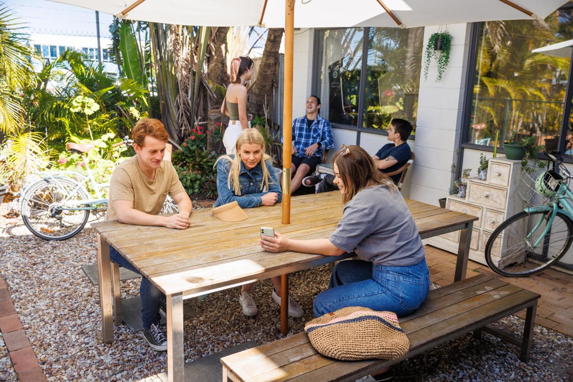 Yha Coolangatta Gold Coast Hostel Exterior foto