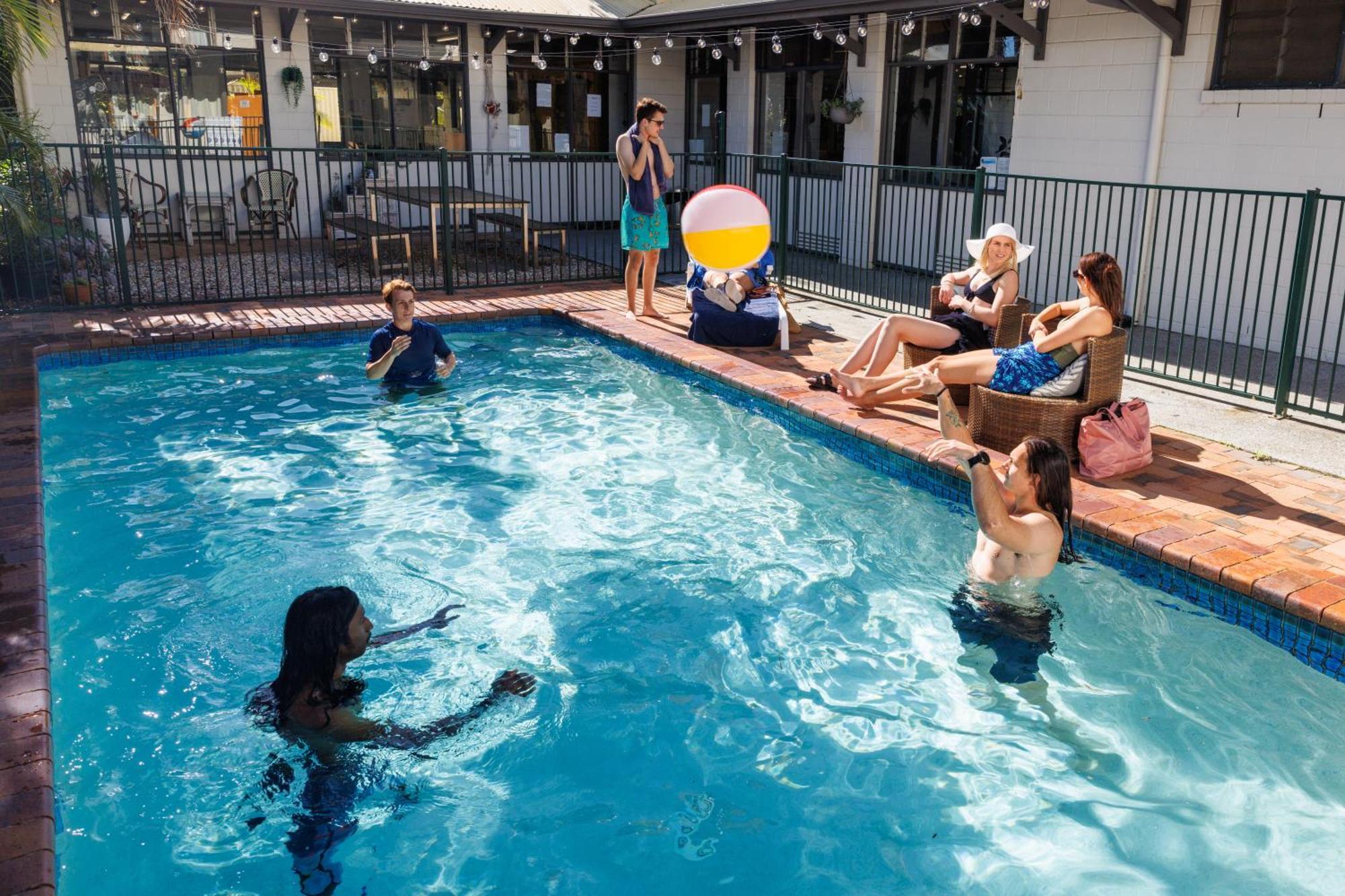 Yha Coolangatta Gold Coast Hostel Exterior foto