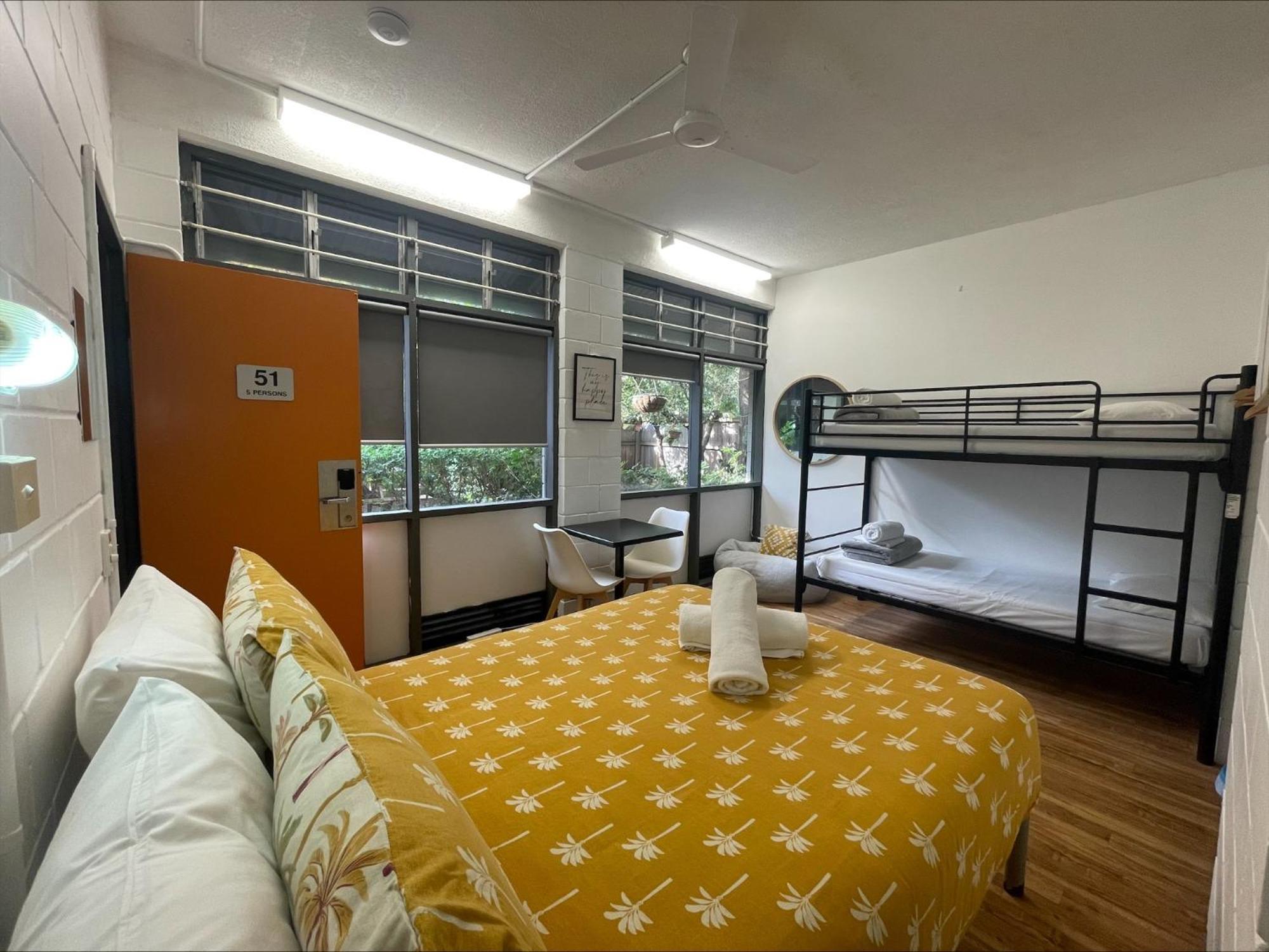 Yha Coolangatta Gold Coast Hostel Exterior foto